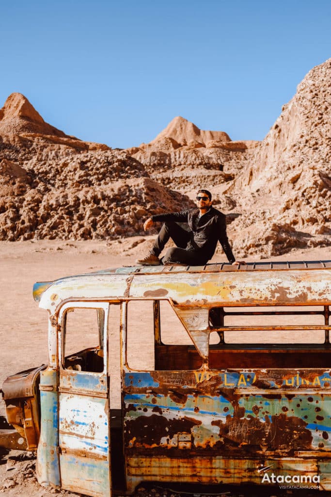 Ônibus Escondido do Deserto do Atacama